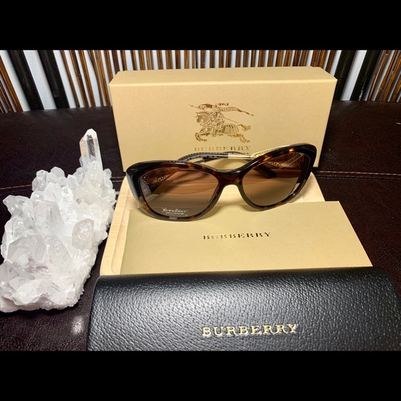 Burberry Accessories - Burberry DK HAVANA 57MM oversized 🕶Sunglasses! 🕶